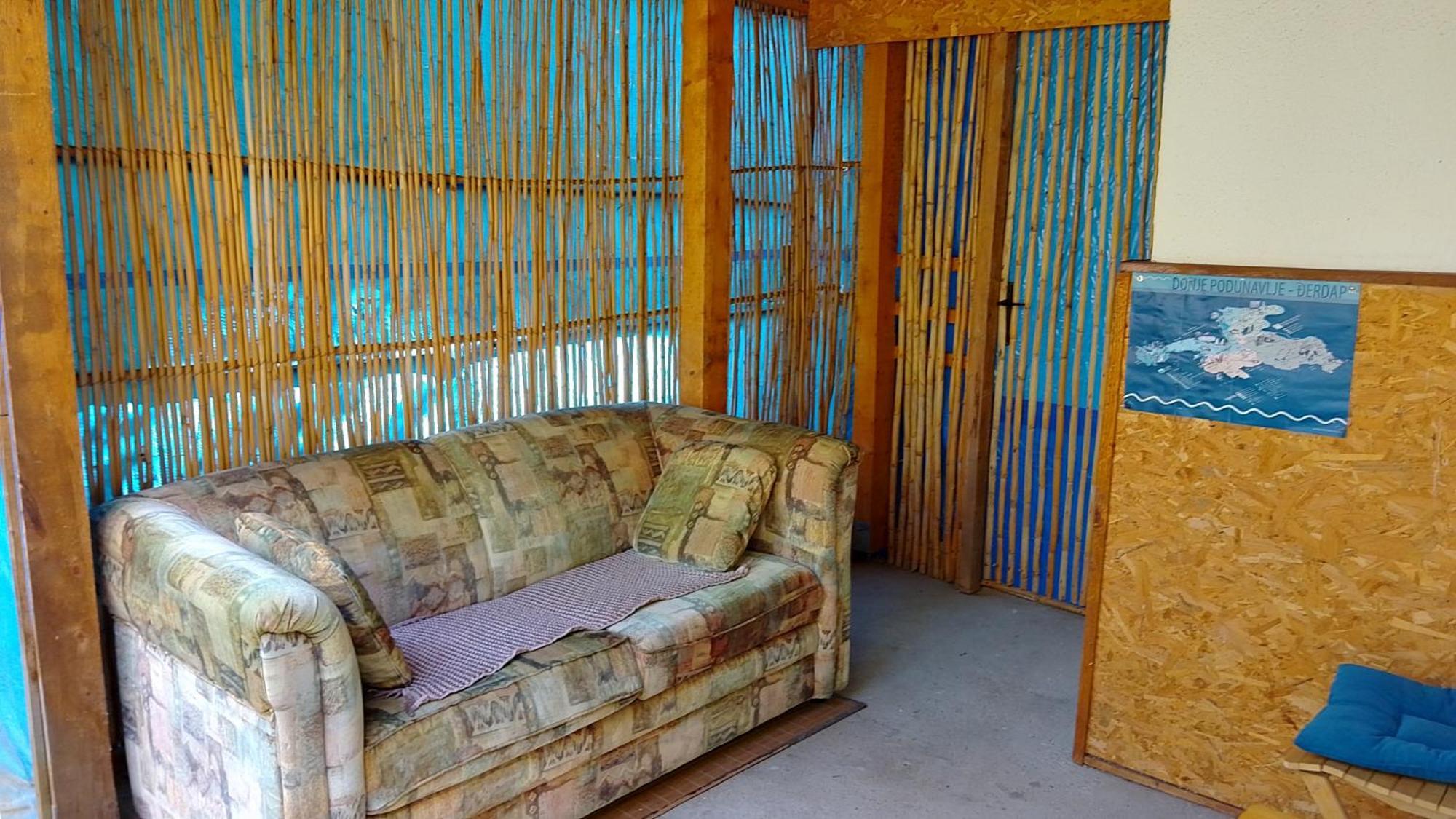 讷贡汀Przic House公寓 外观 照片